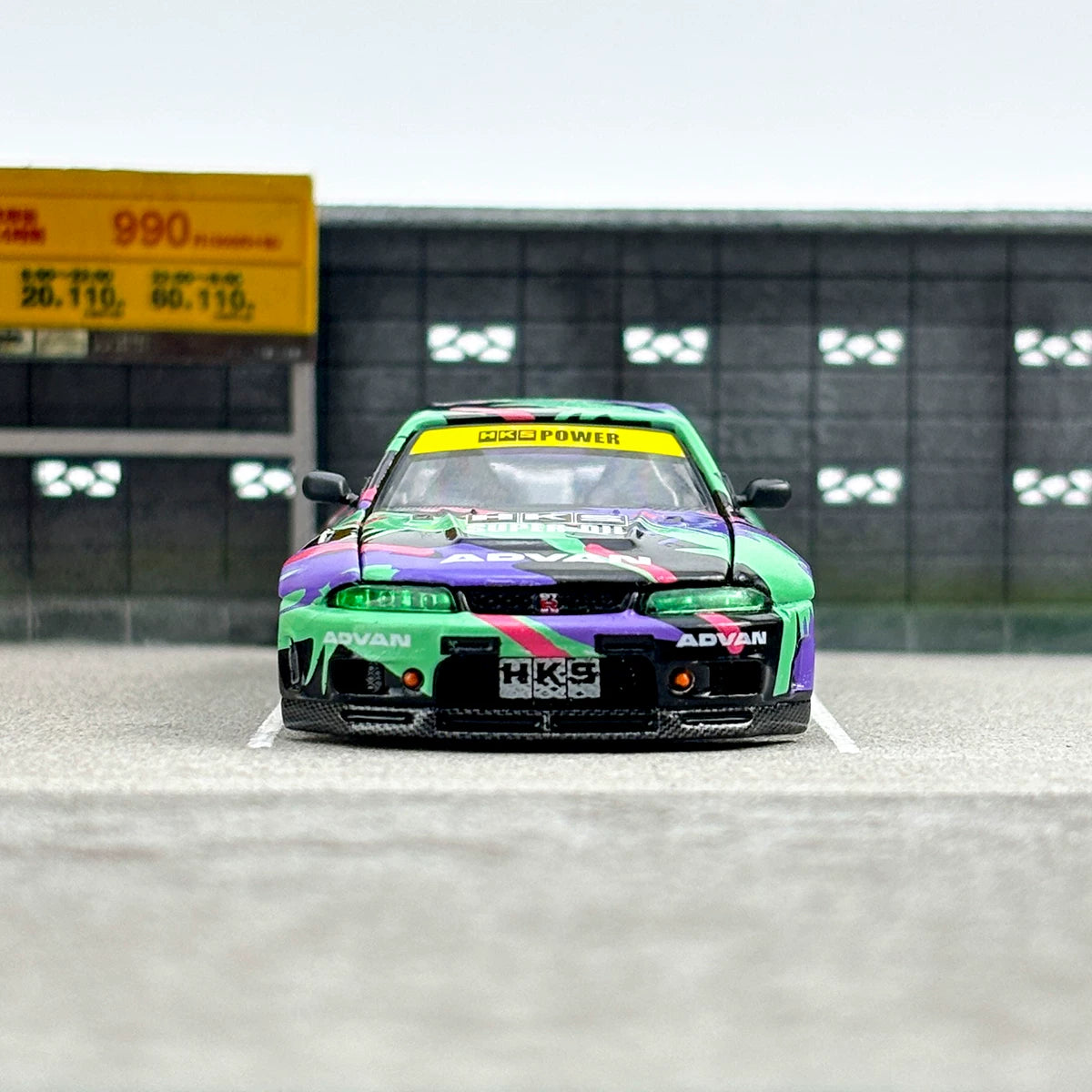 Kaido House x MINI GT 1:64 Nissan GT-R R33 HKS (#129)