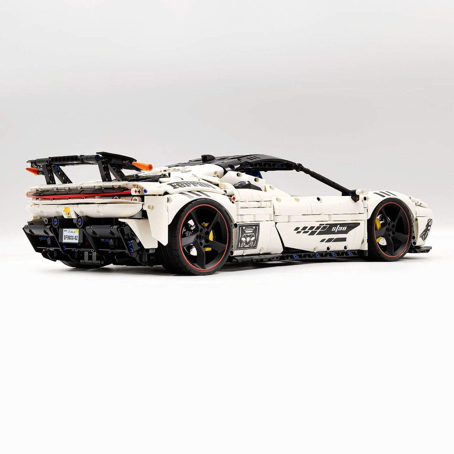 The "White Goddess" SF90 XX Stradale - 1:8 Scale 4100pcs+ V8 Hybrid Track-Spec Series by MOC Works Studio