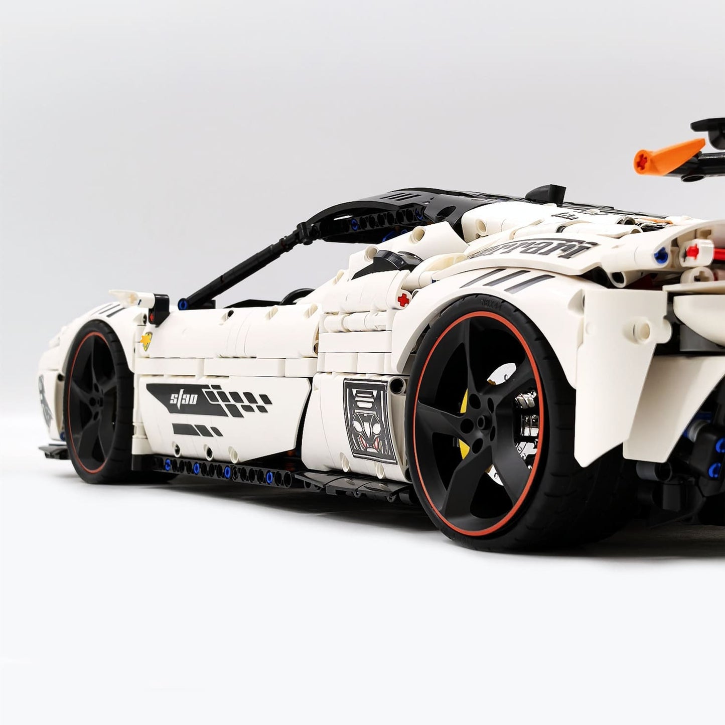 The "White Goddess" SF90 XX Stradale - 1:8 Scale 4100pcs+ V8 Hybrid Track-Spec Series by MOC Works Studio