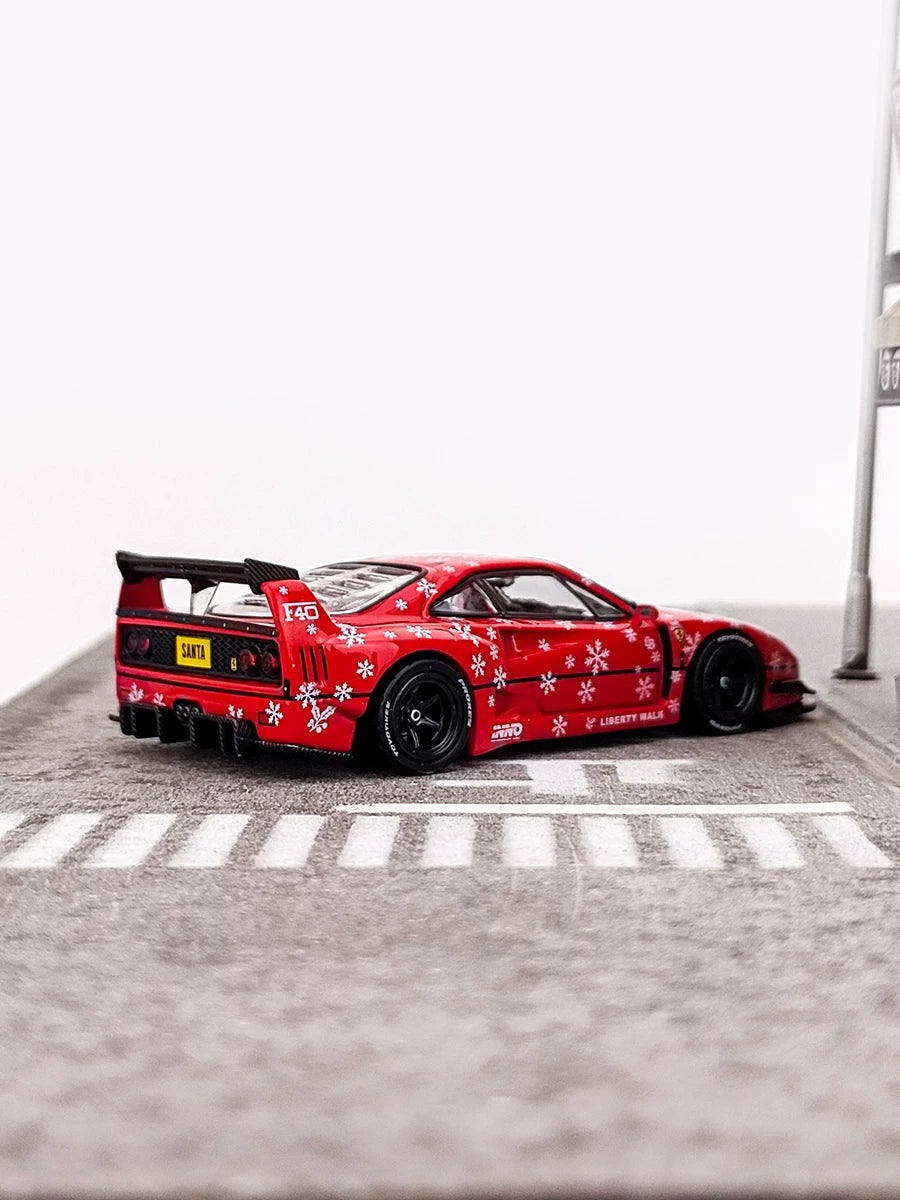 INNO64 1:64 Ferrari F40 LBWK Liberty Walk 2023 Christmas Edition