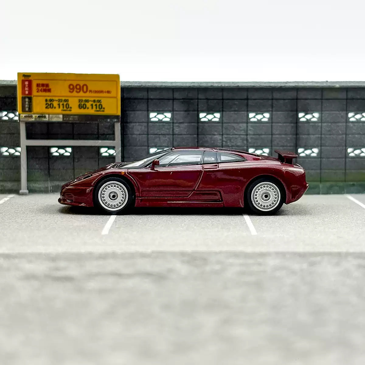 MINI GT 1:64 Bugatti EB110 Super Sport (#806)