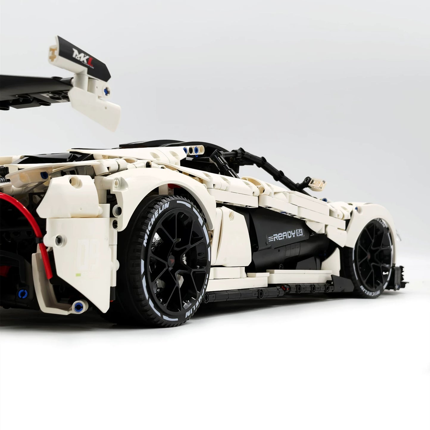 The "P1" 1:8 Masterpiece Hypercar - V8 Twin-Turbo Hybrid Tech Racing Series by MOC Works Studio