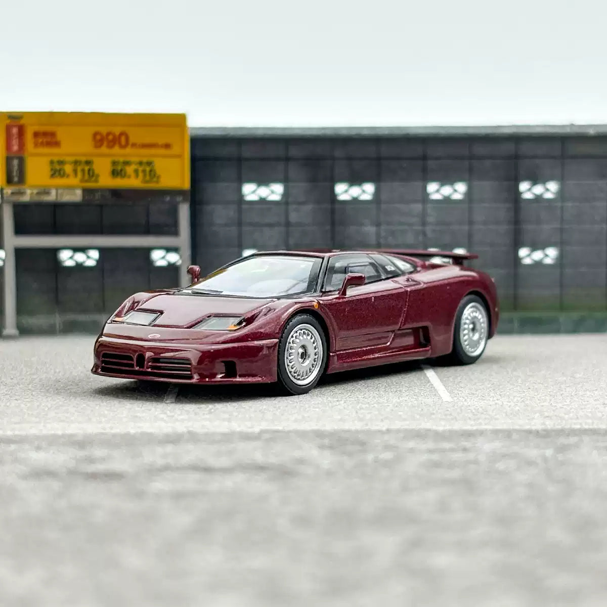 MINI GT 1:64 Bugatti EB110 Super Sport (#806)