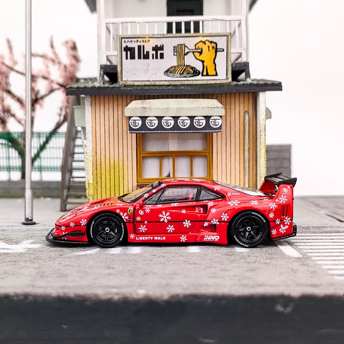 INNO64 1:64 Ferrari F40 LBWK Liberty Walk 2023 Christmas Edition