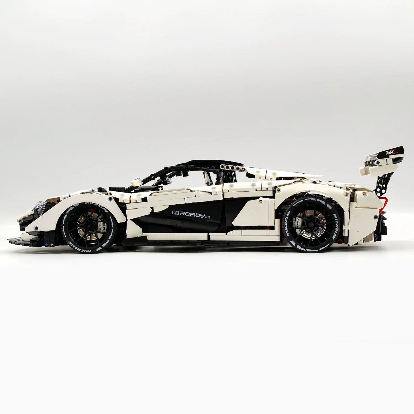 The "P1" 1:8 Masterpiece Hypercar - V8 Twin-Turbo Hybrid Tech Racing Series by MOC Works Studio