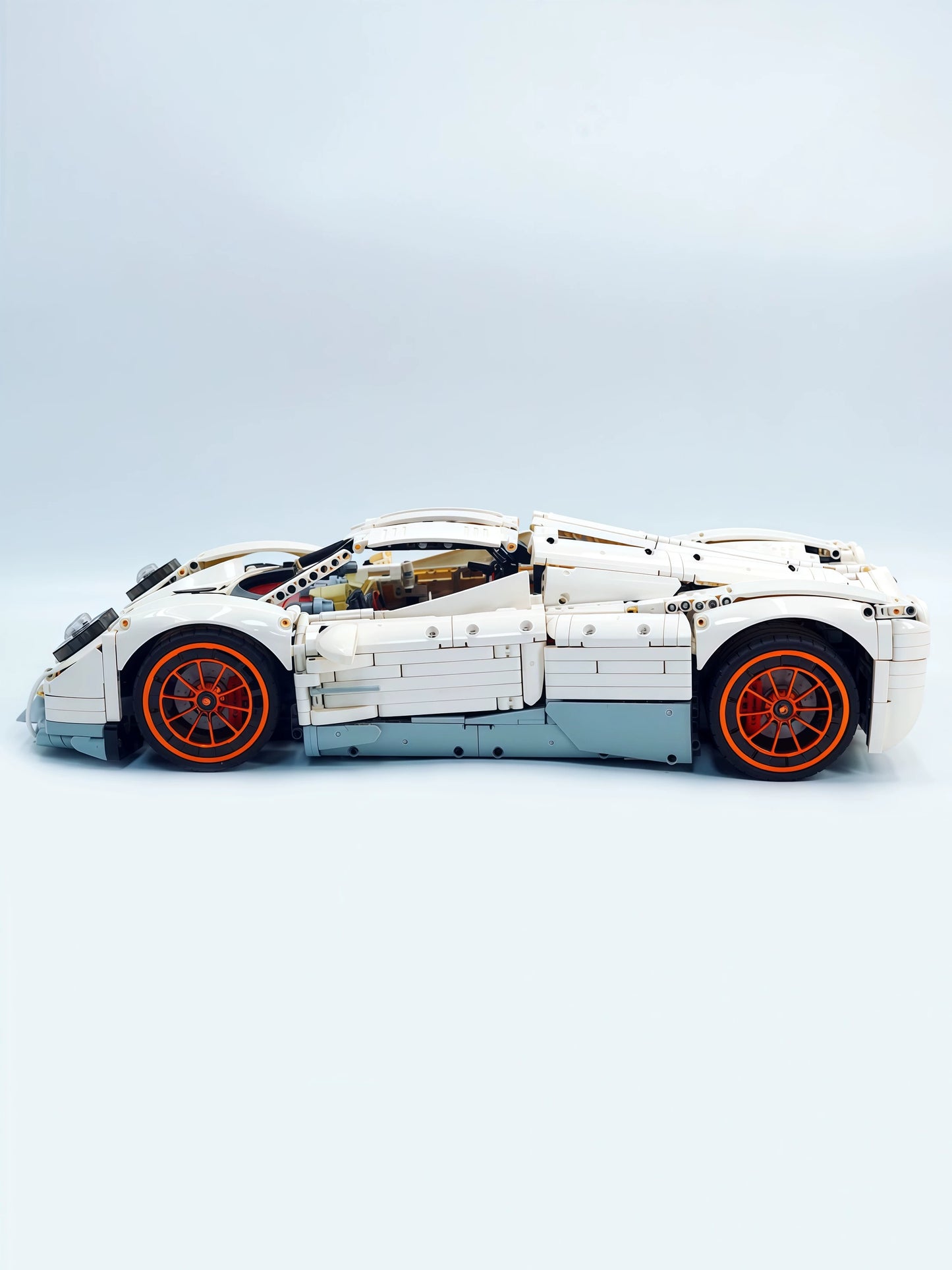 The "Utopia" Kinetic Art - 864HP V12 Twin-Turbo Pure Mechanical Series by MOC Works Studio