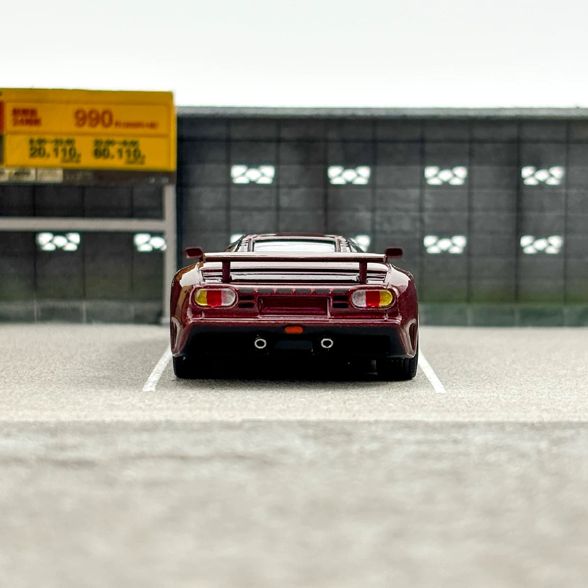 MINI GT 1:64 Bugatti EB110 Super Sport (#806)