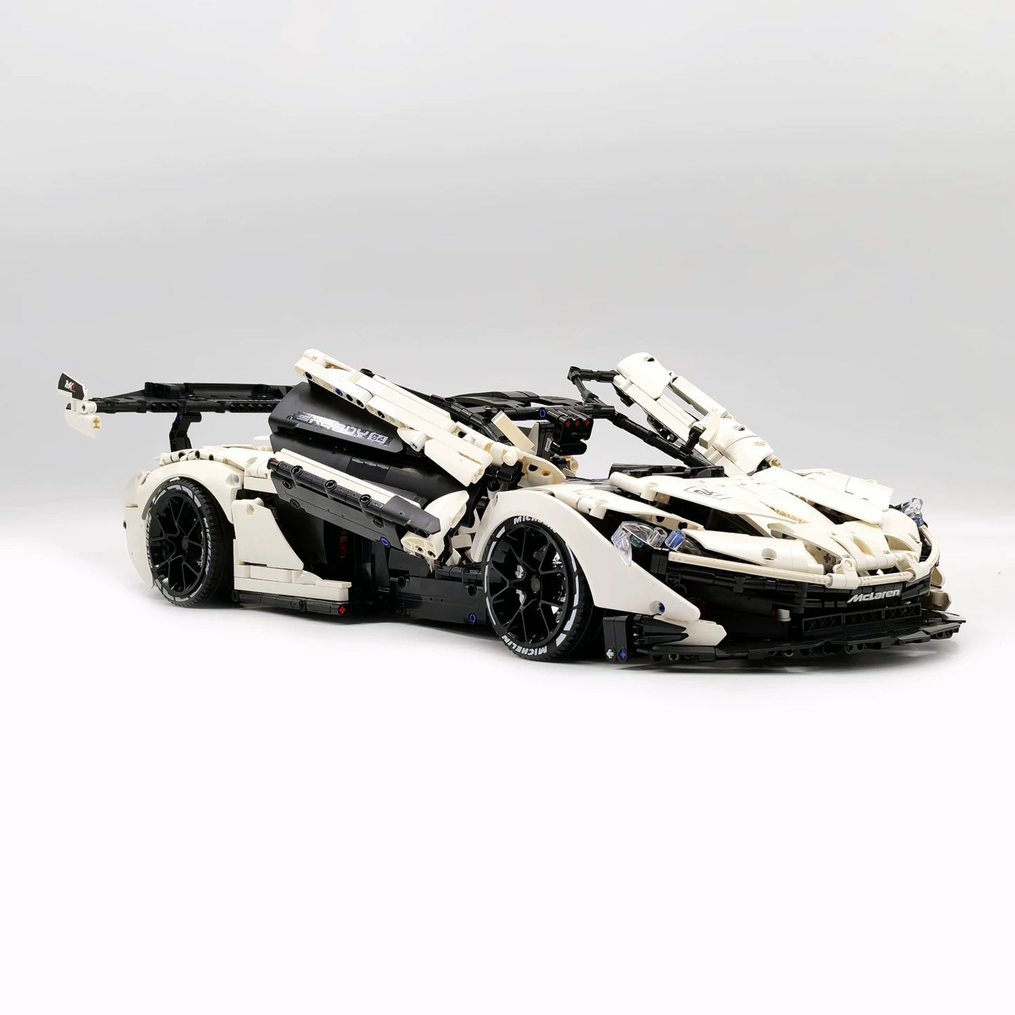 The "P1" 1:8 Masterpiece Hypercar - V8 Twin-Turbo Hybrid Tech Racing Series by MOC Works Studio