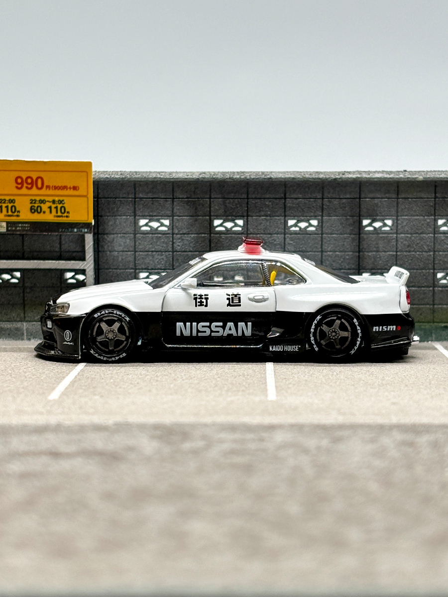 Kaido House x MINI GT 1:64 Nissan Skyline GT-R R34 Police Car (#120)