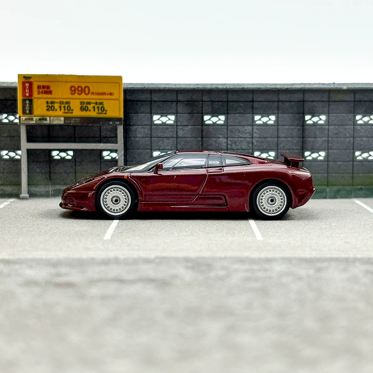 MINI GT 1:64 Bugatti EB110 Super Sport (#806)