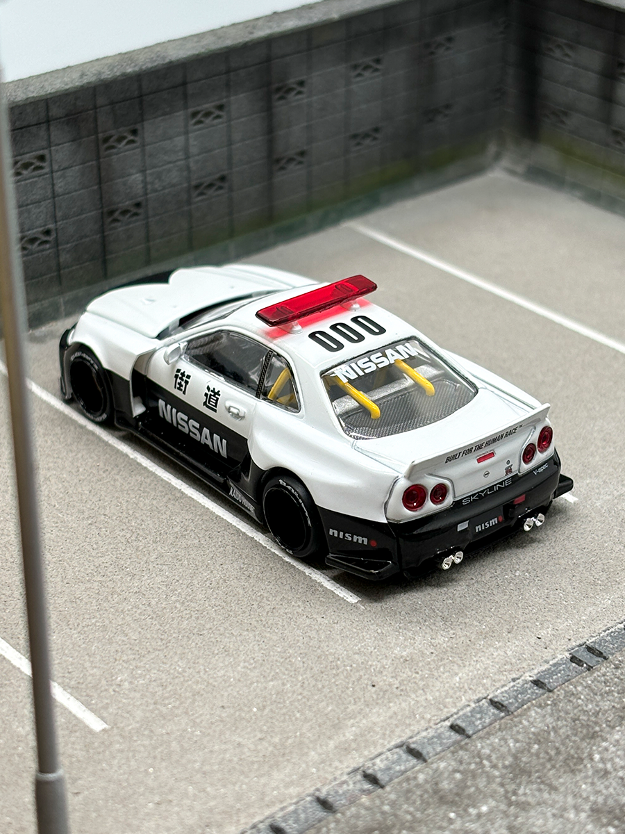 Kaido House x MINI GT 1:64 Nissan Skyline GT-R R34 Police Car (#120)