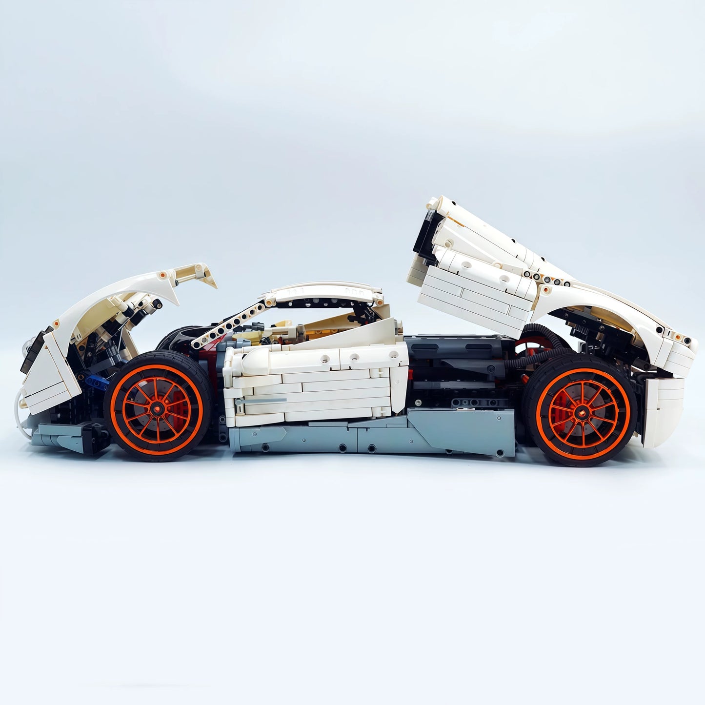 The "Utopia" Kinetic Art - 864HP V12 Twin-Turbo Pure Mechanical Series by MOC Works Studio