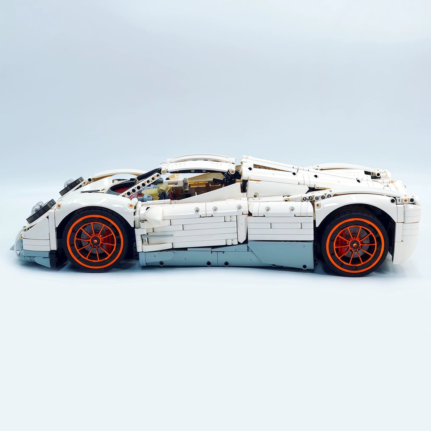 The "Utopia" Kinetic Art - 864HP V12 Twin-Turbo Pure Mechanical Series by MOC Works Studio
