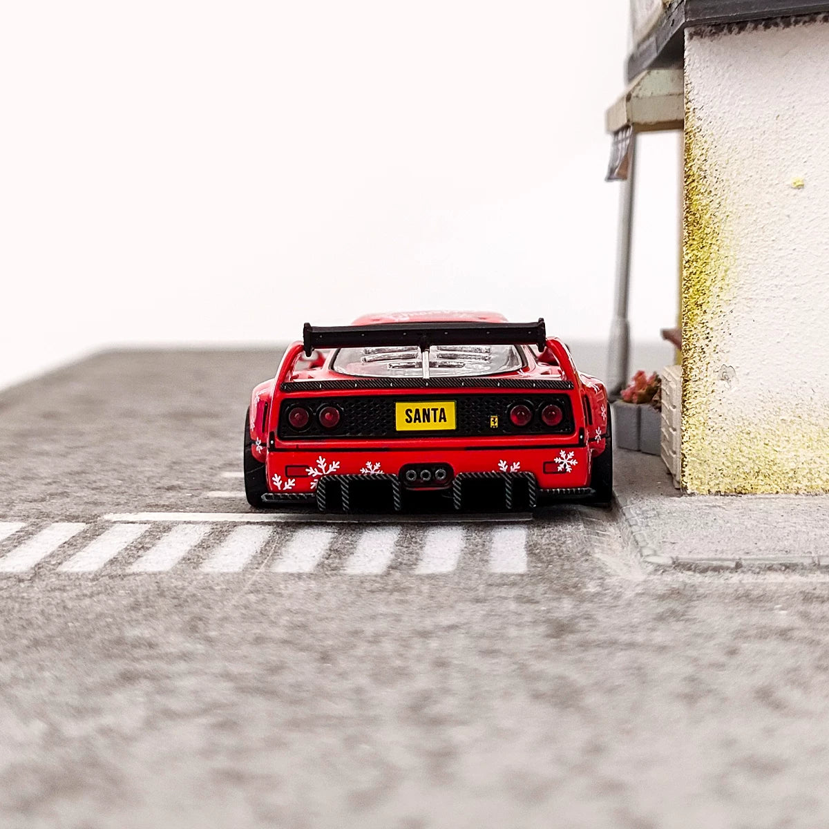 INNO64 1:64 Ferrari F40 LBWK Liberty Walk 2023 Christmas Edition