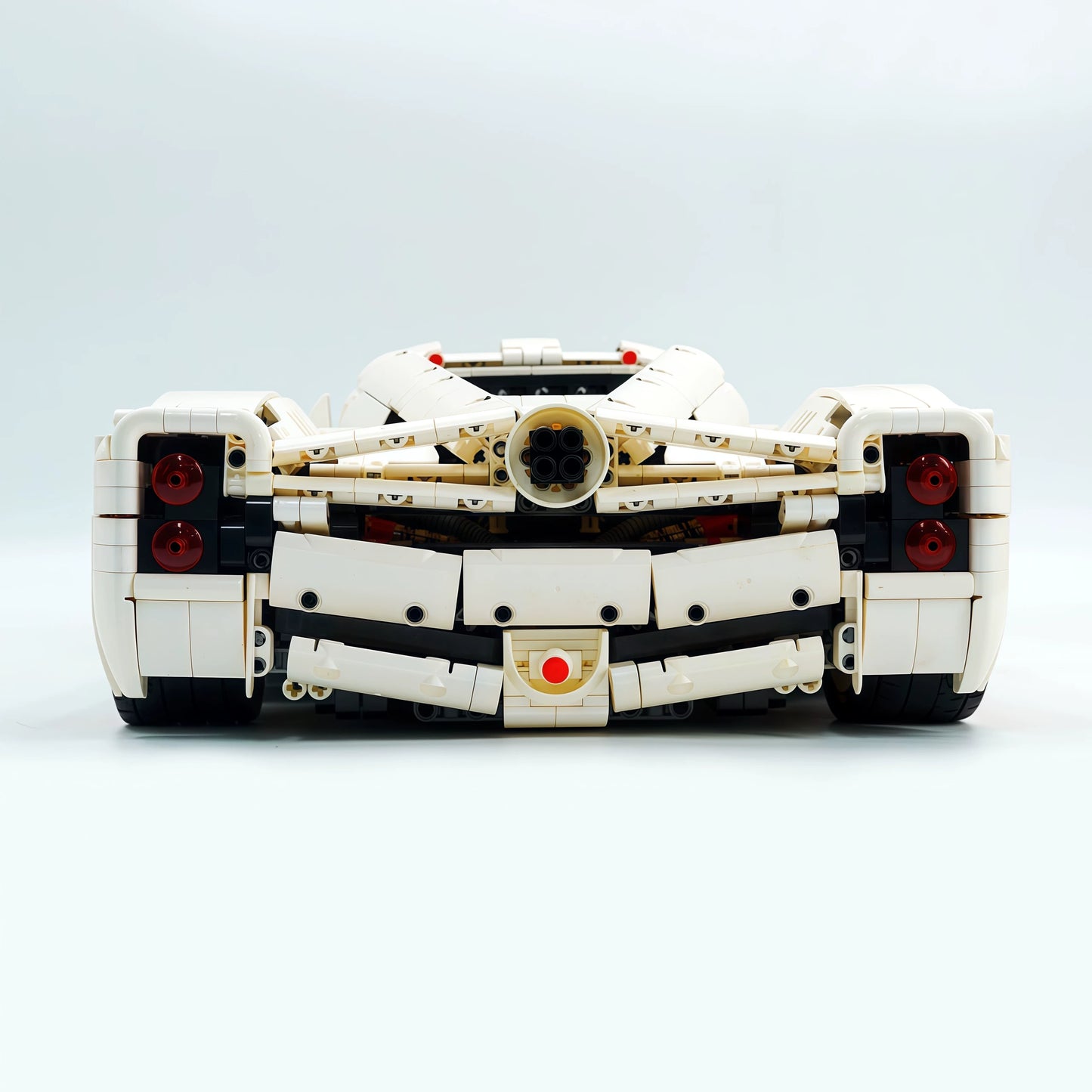The "Utopia" Kinetic Art - 864HP V12 Twin-Turbo Pure Mechanical Series by MOC Works Studio