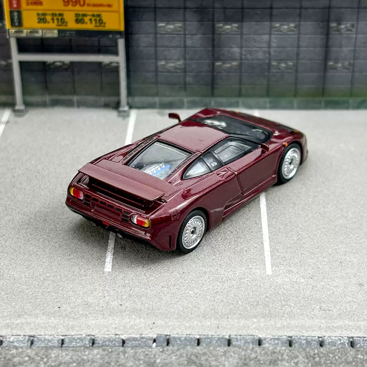 MINI GT 1:64 Bugatti EB110 Super Sport (#806)