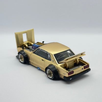 POP RACE PP64-248 Skyline GT-R V8 Drift Hakosuka gold 1:64 diecast rear three-quarter view with open trunk