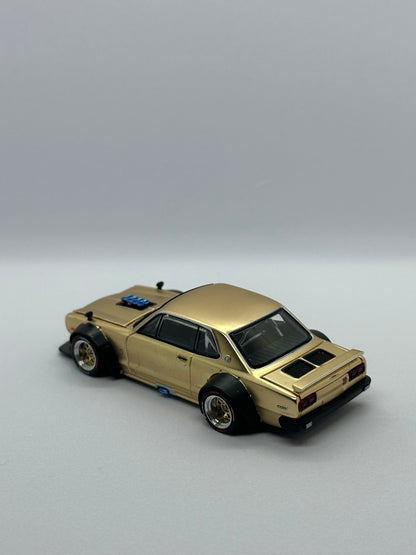 POP RACE PP64-248 Skyline GT-R V8 Drift Hakosuka gold 1:64 diecast rear three-quarter closed view